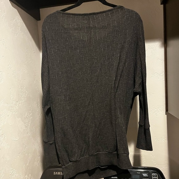 BluHeaven Thin Sweater Fits like XL - Picture 2 of 3